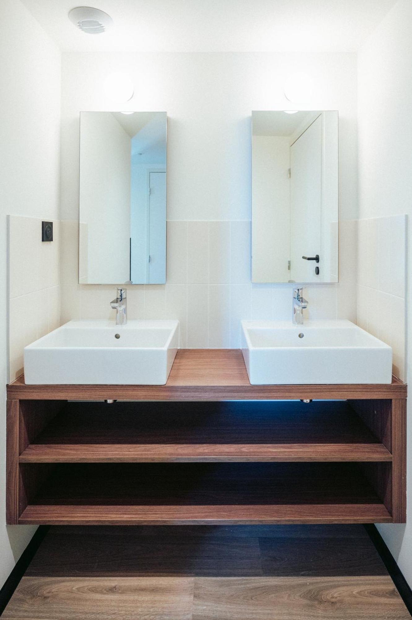 Jost Hostel Montpellier Centre St Roch Екстер'єр фото